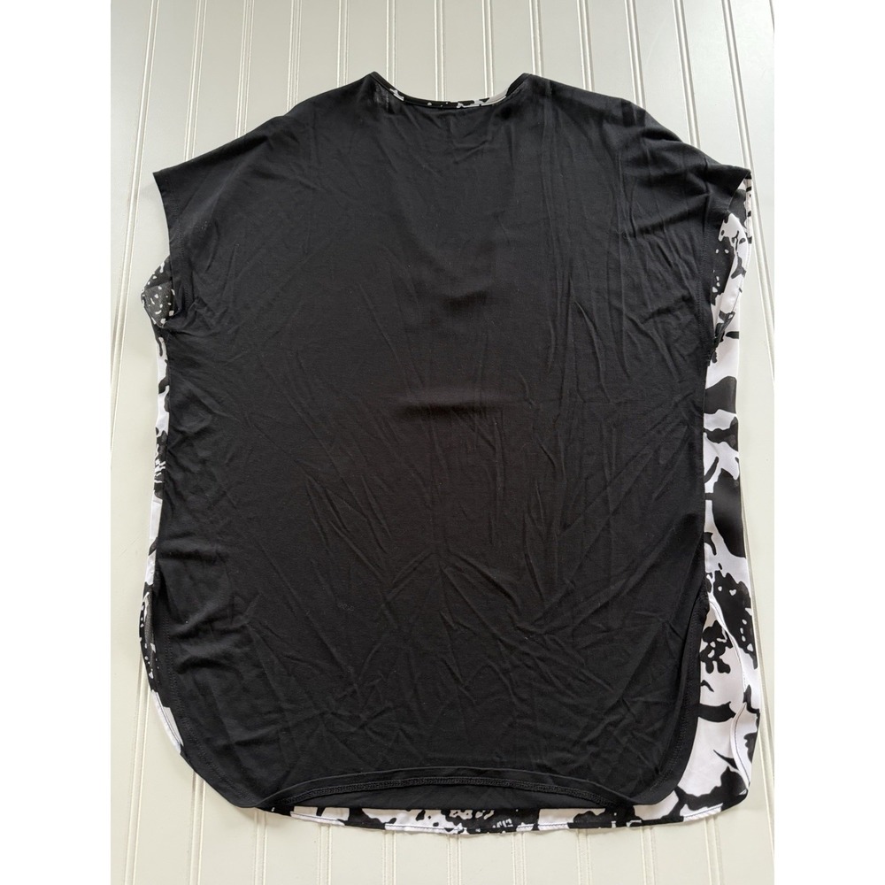 LOFT Outlet Oversized Floral Abstract Top Blouse Black White Womens M Cap Sleeve - Picture 9 of 9